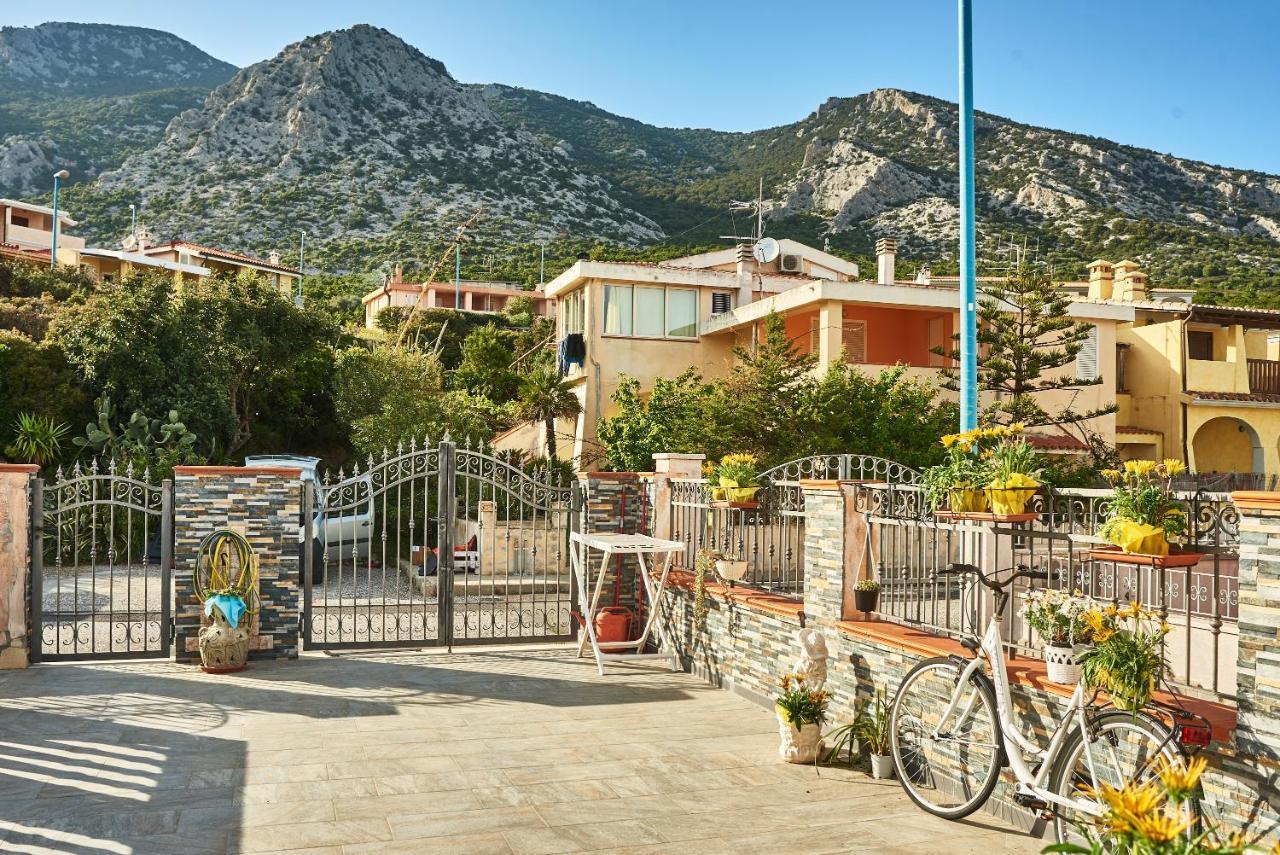 Villetta Vista Mare Cala Gonone Bagian luar foto